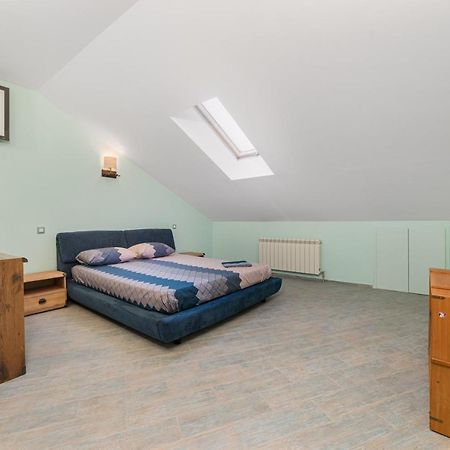 Classical Deribasivska 3-Bedrooms Apartment Oldenburg Bagian luar foto
