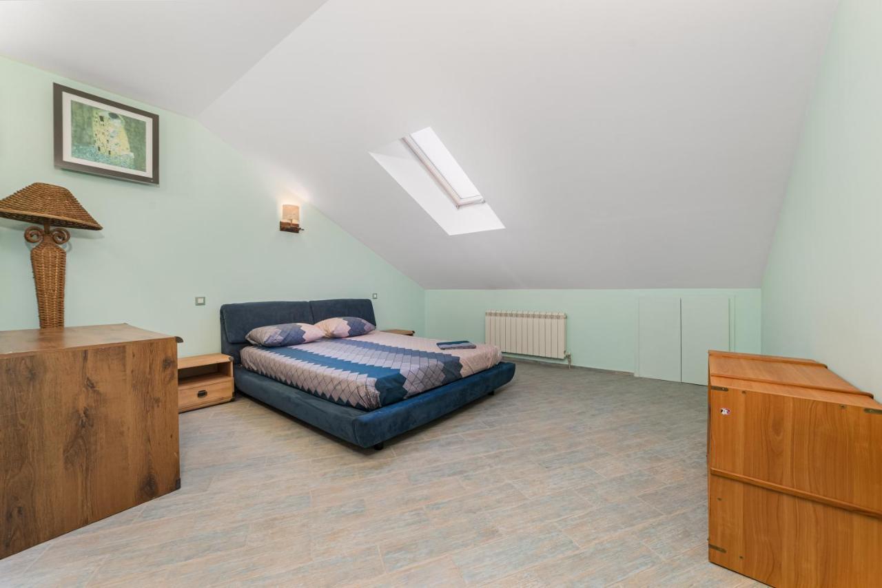 Classical Deribasivska 3-Bedrooms Apartment Oldenburg Bagian luar foto