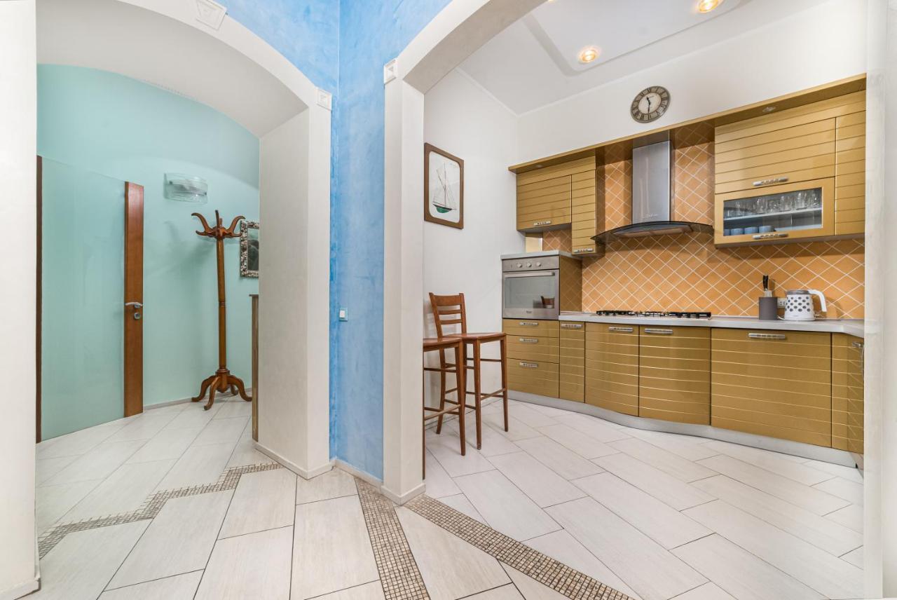 Classical Deribasivska 3-Bedrooms Apartment Oldenburg Bagian luar foto